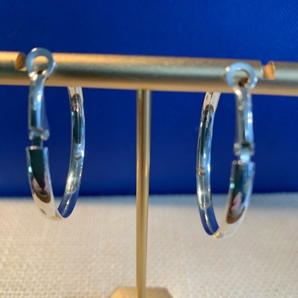 Sterling Silver Hoops with comfort closeure 1-1/2” diameter - Picture 3 of 10